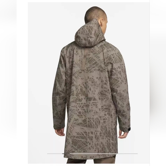 NWT NIKE TECH PACK - Picture 2 of 16